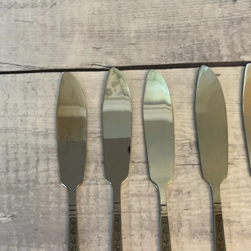 Riviera RIF4 Stainless Flatware Japan Set Of 7 Flat Butter Knives MCM Vintage